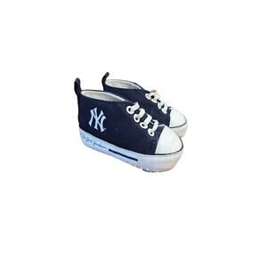 Baby Fanatic NEW‎ YORK YANKEES Baseball Blue White Bootie Crib Shoe MLB 0-6M